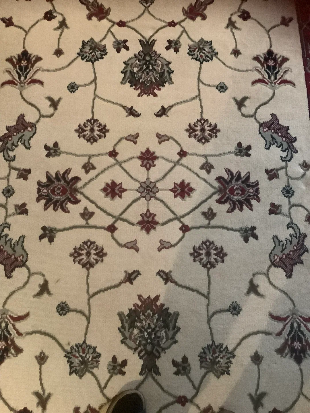 Red and Beige Carpet image indicator(6)