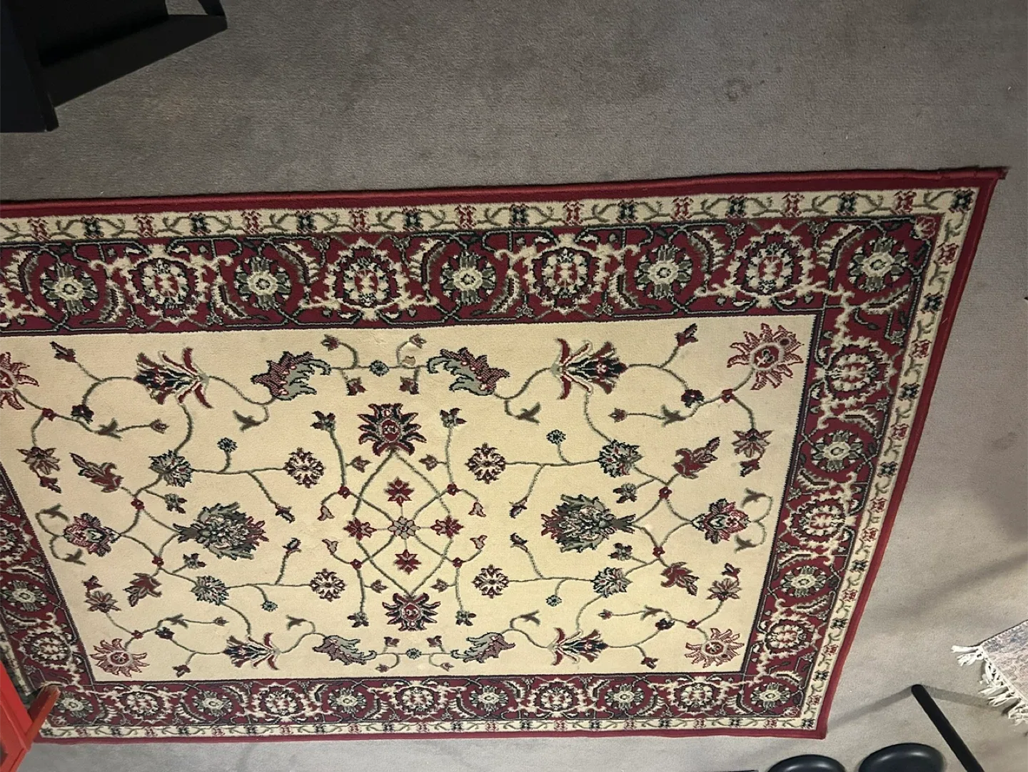 Red and Beige Carpet image indicator(3)