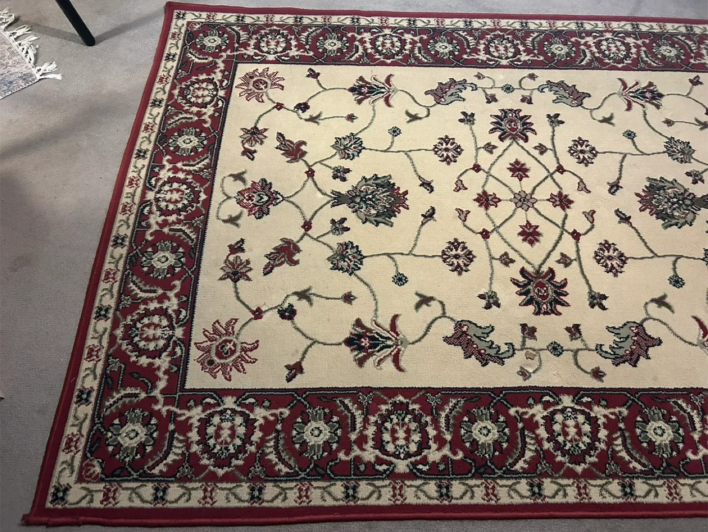 Red and Beige Carpet image indicator(2)