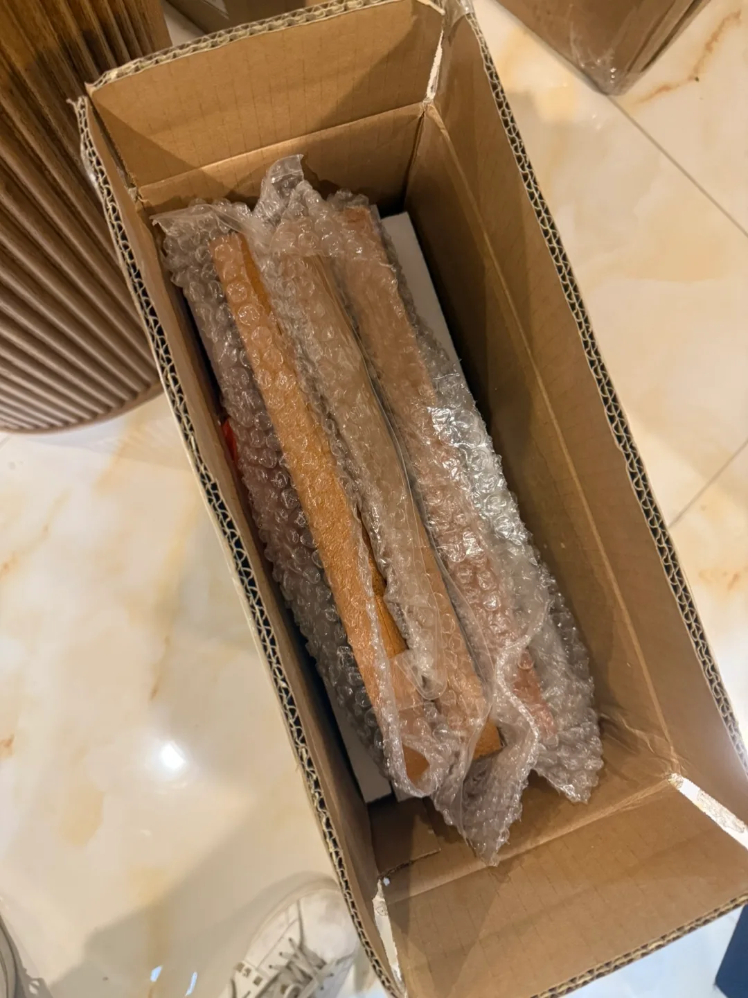 gold frame abstract 3D wall art Set Of 3 brand new image indicator(8)