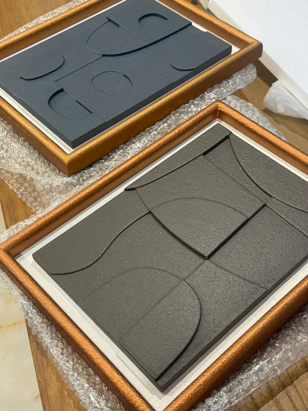 gold frame abstract 3D wall art Set Of 3 brand new image indicator(5)