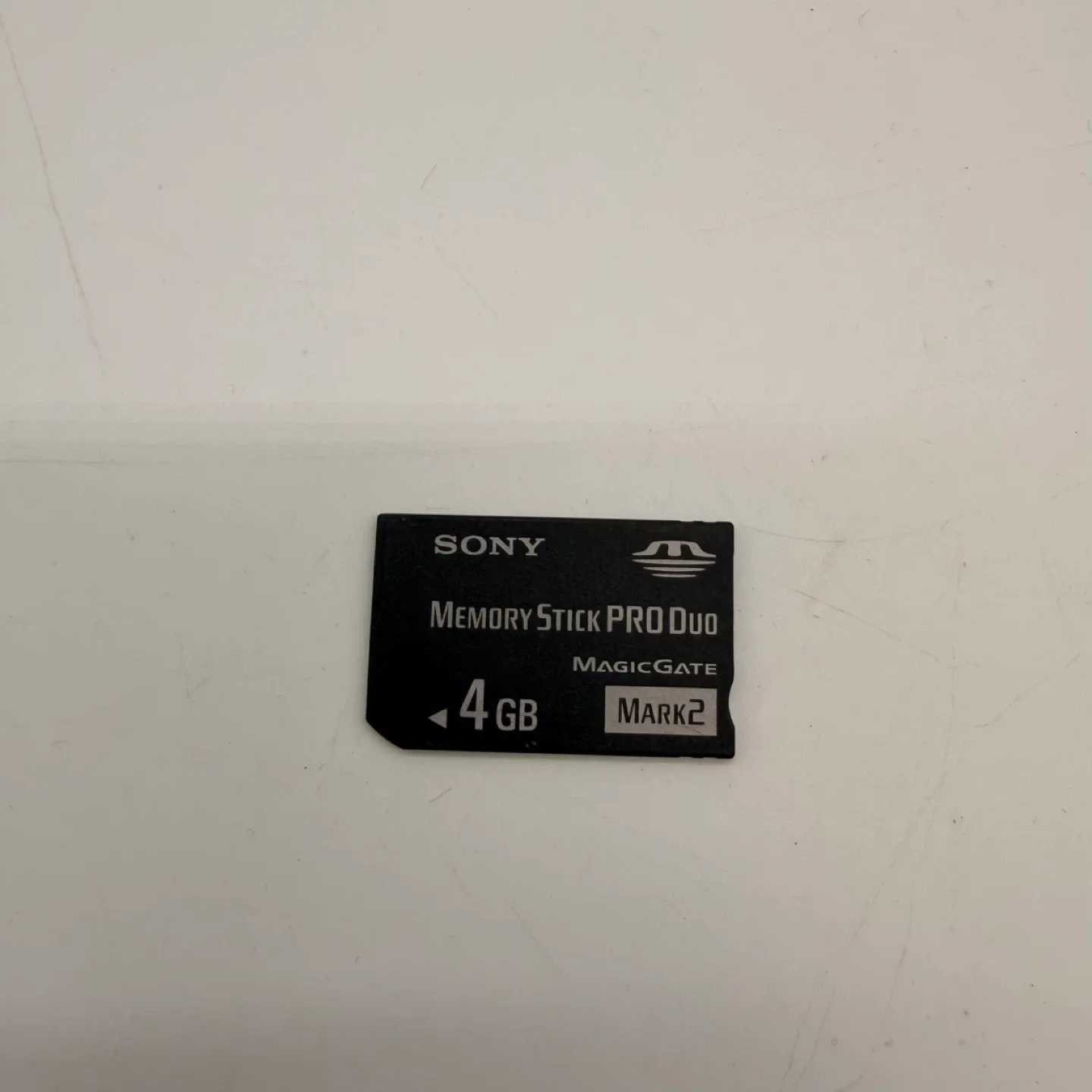 Sony Cyber-shot DSC-W220 Digital Camera image indicator(4)