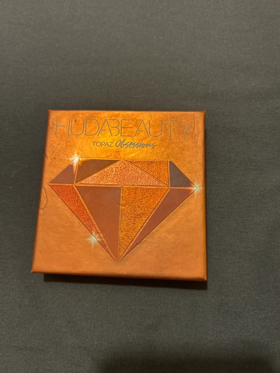 Huda Beauty Topaz Obsessions Eyeshadow Palette image indicator(2)