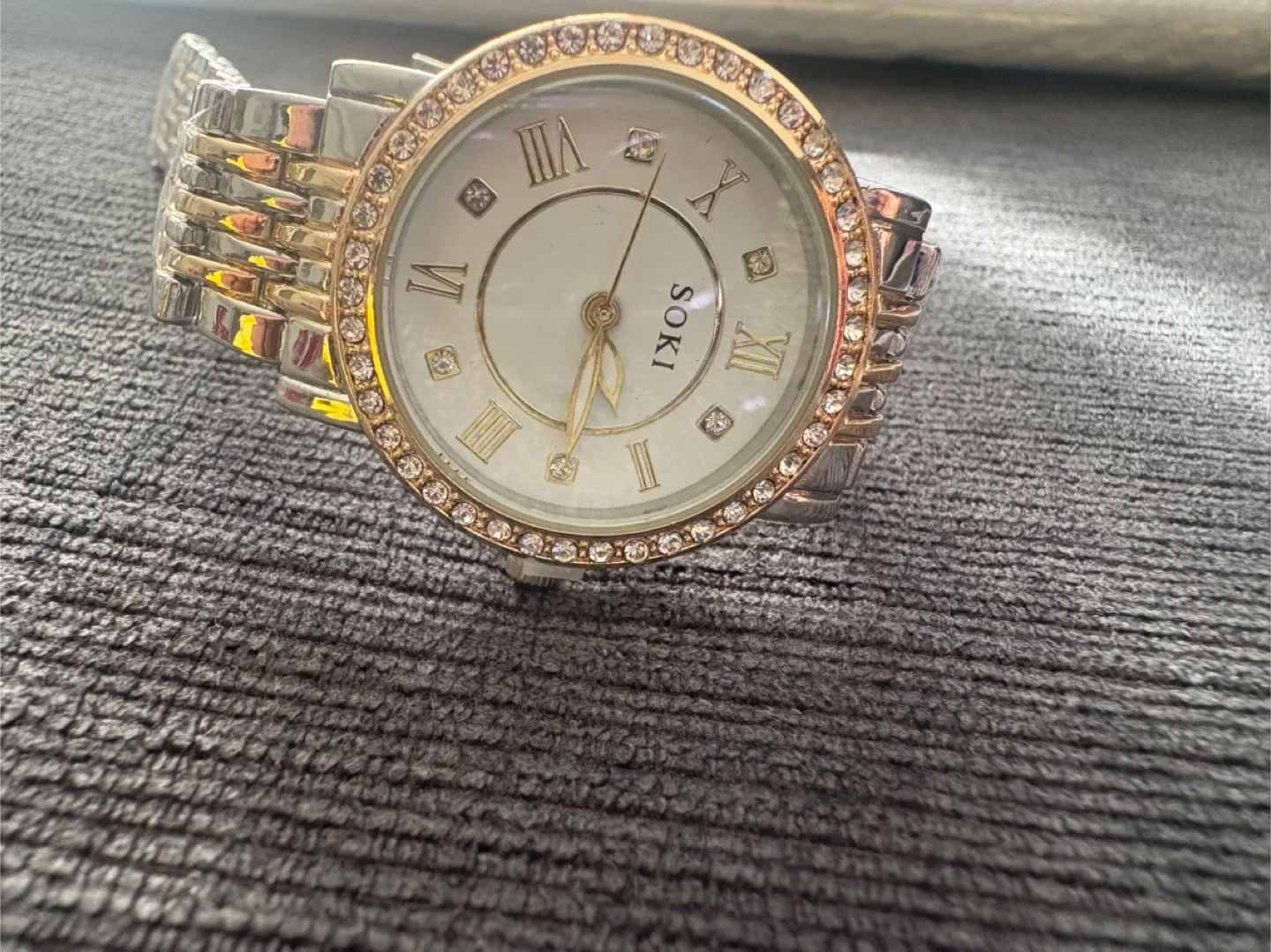 Women's Watch image indicator(10)