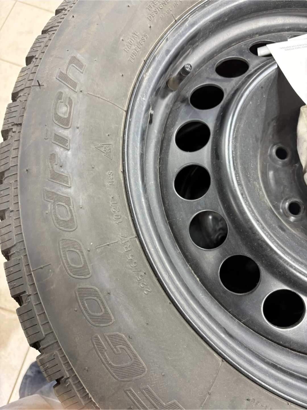 BF Goodrich Winter Tires 225/65R17 - photo 3