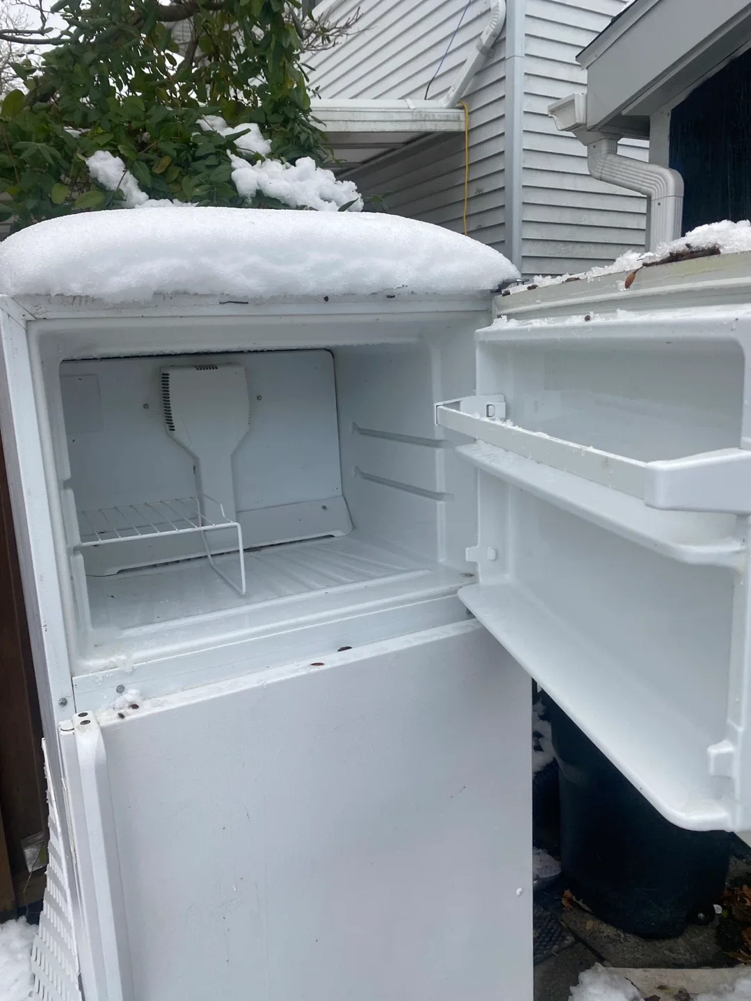 Whirlpool Refrigerator - White image indicator(2)