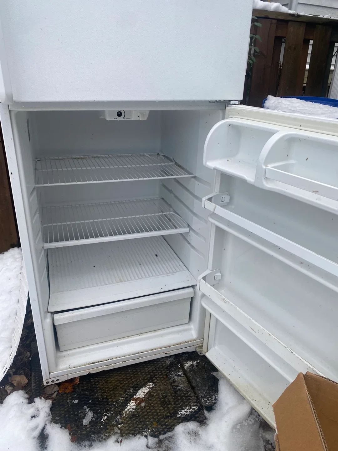 Whirlpool Refrigerator - White image indicator(3)