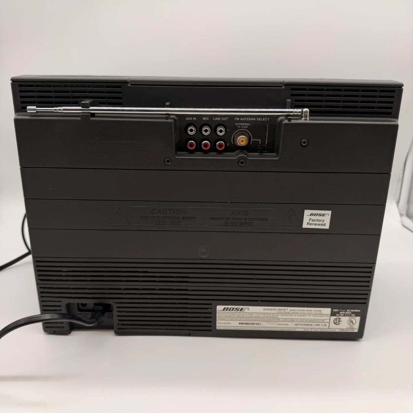 Bose Acoustic Wave Music System CD-3000 with Remote image indicator(5)