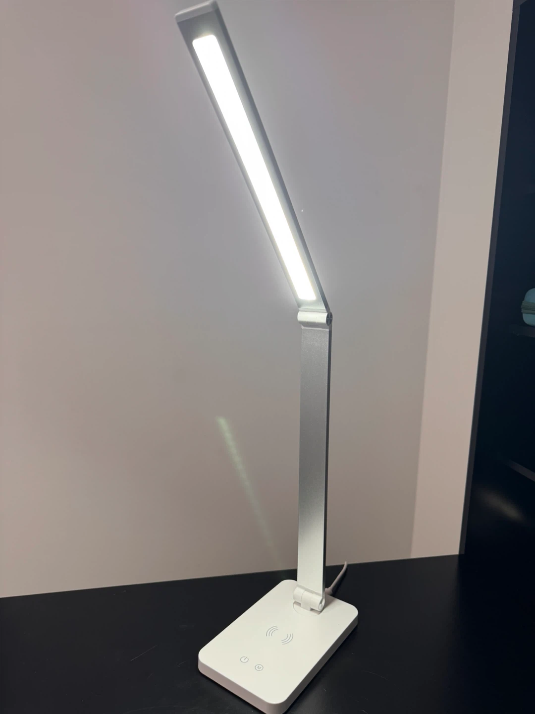 LED Desk Lamp with Wireless Charger ***NEW***