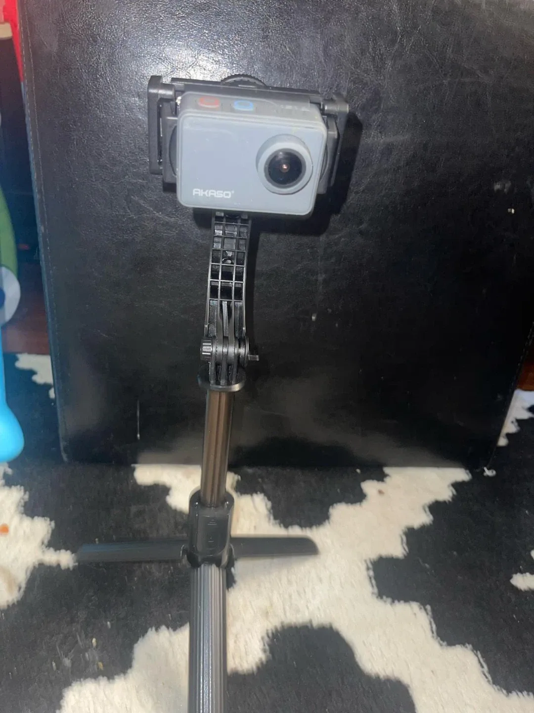 AKASO Action Camera with Accessories image indicator(6)