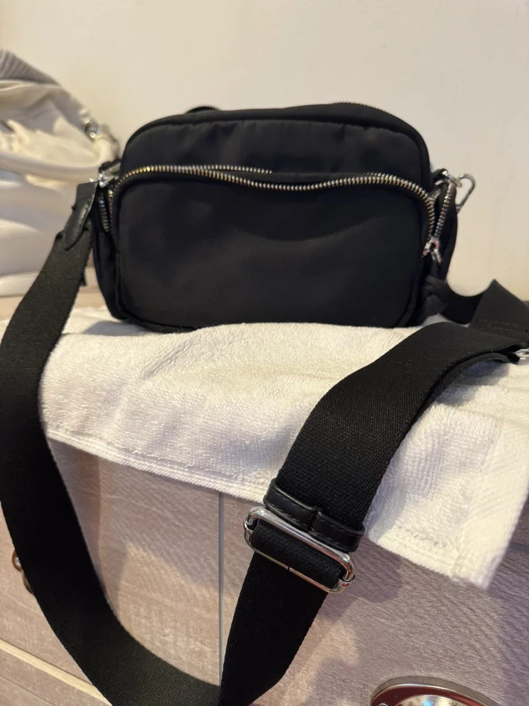 Princess Polly Black Crossbody Bag image indicator(3)