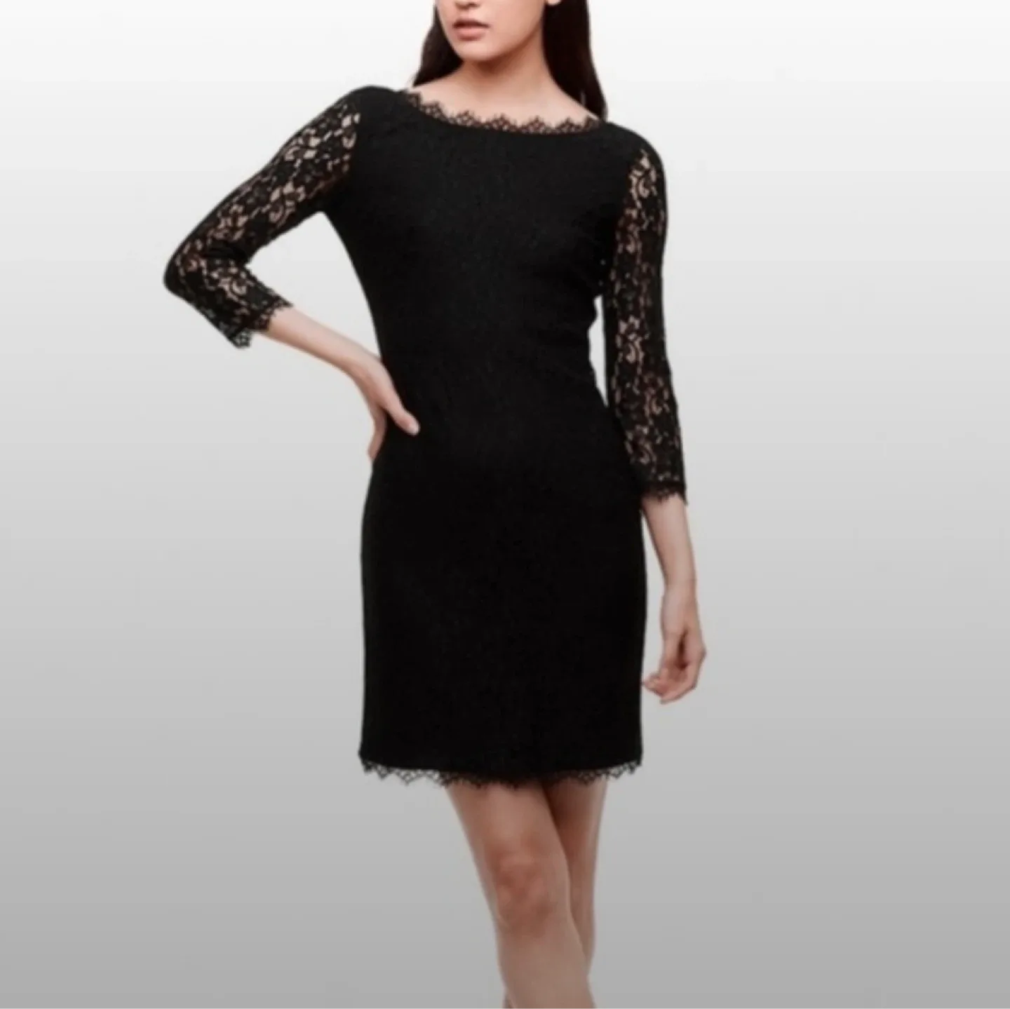 Aritzia Babaton Burgundy Lace Dress, Size Small image indicator(9)