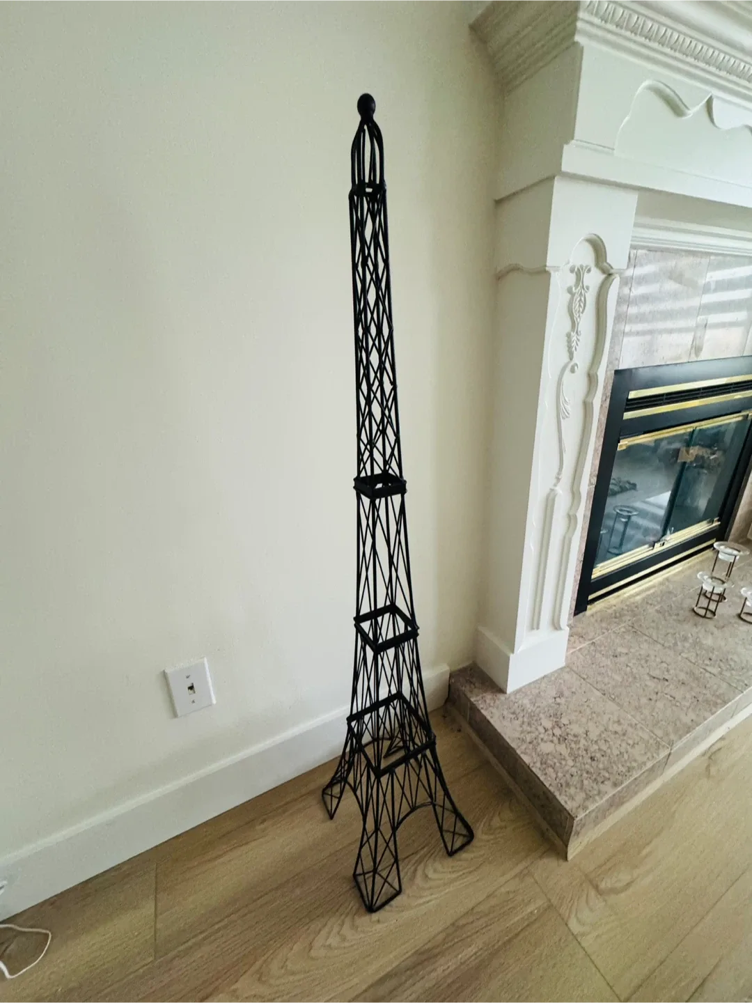 Eiffel Tower Replica - Black Metal Decor
