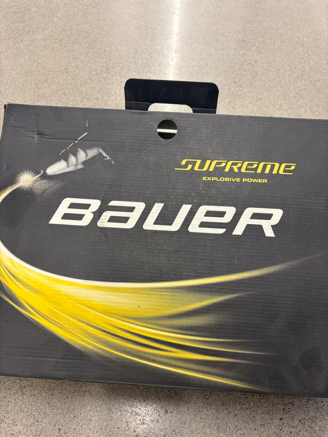 Bauer Supreme 140 Ice Skates - Size 6.0