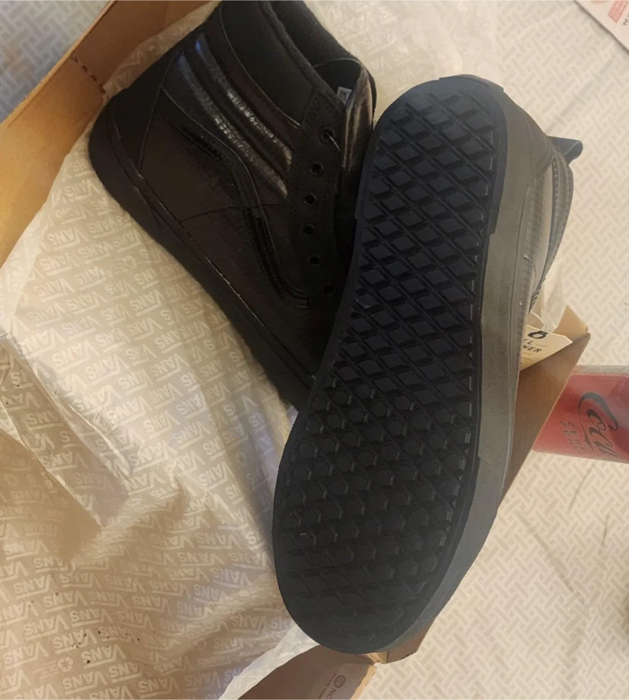 Vans Sk8-Hi MTE All Weather Black, Size 9 image indicator(3)