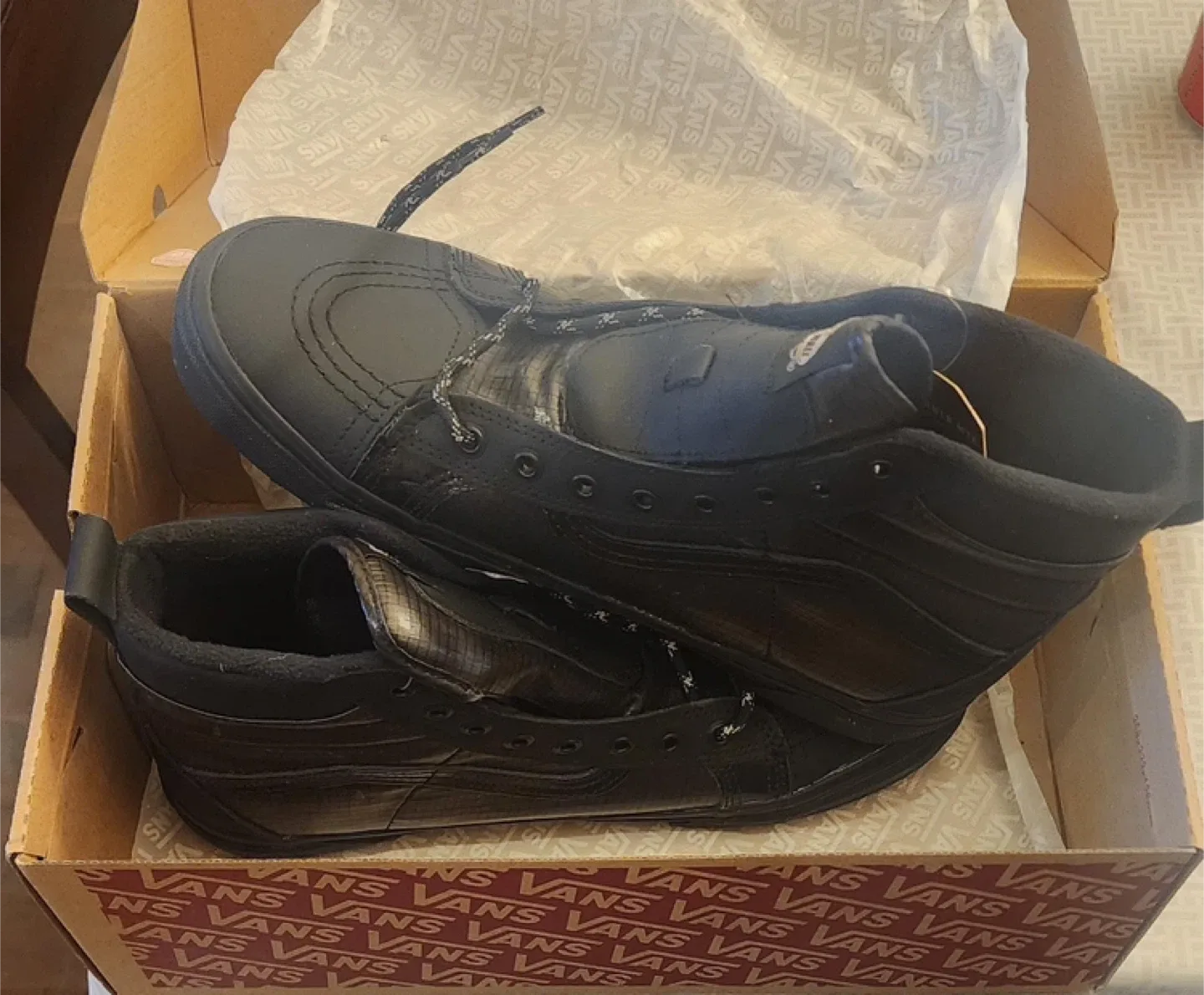 Vans Sk8-Hi MTE All Weather Black, Size 9 image indicator(4)