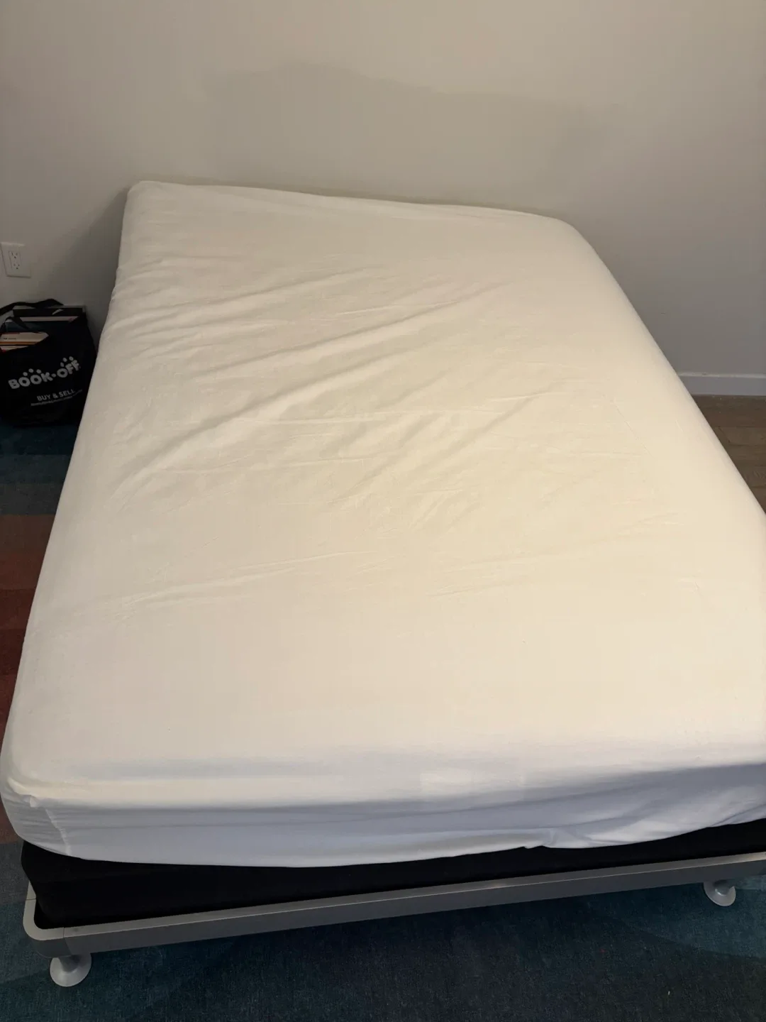 Hotel Collection Classic Queen Size Fitted Sheet image indicator(2)