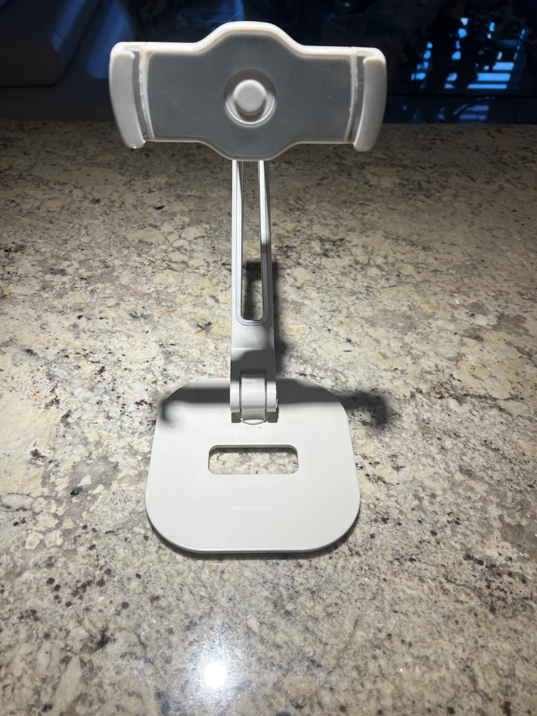 AboveTEK Adjustable Cell Phone Stand - photo 2