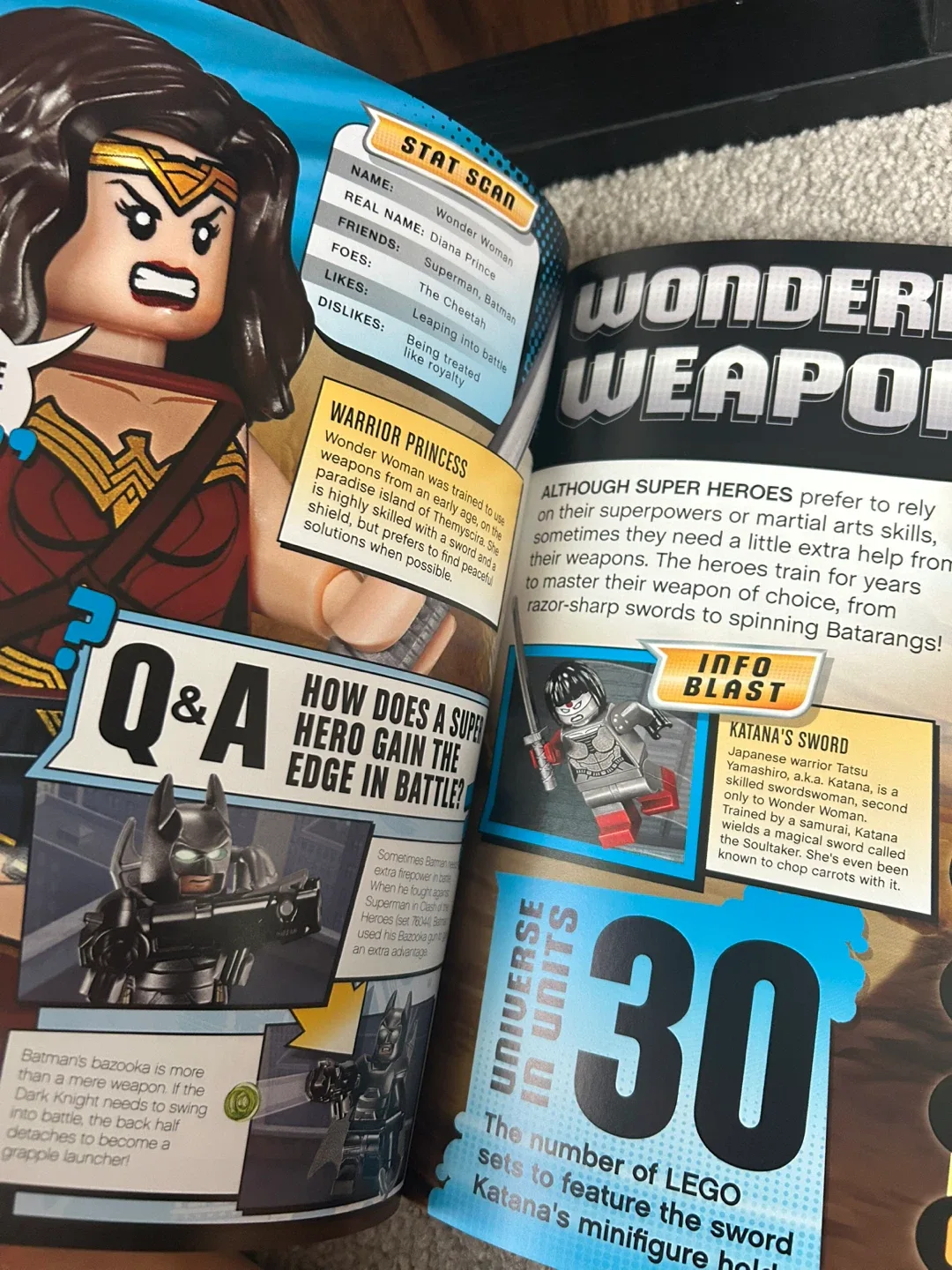LEGO DC Comics Super Heroes: The Awesome Guide image indicator(4)