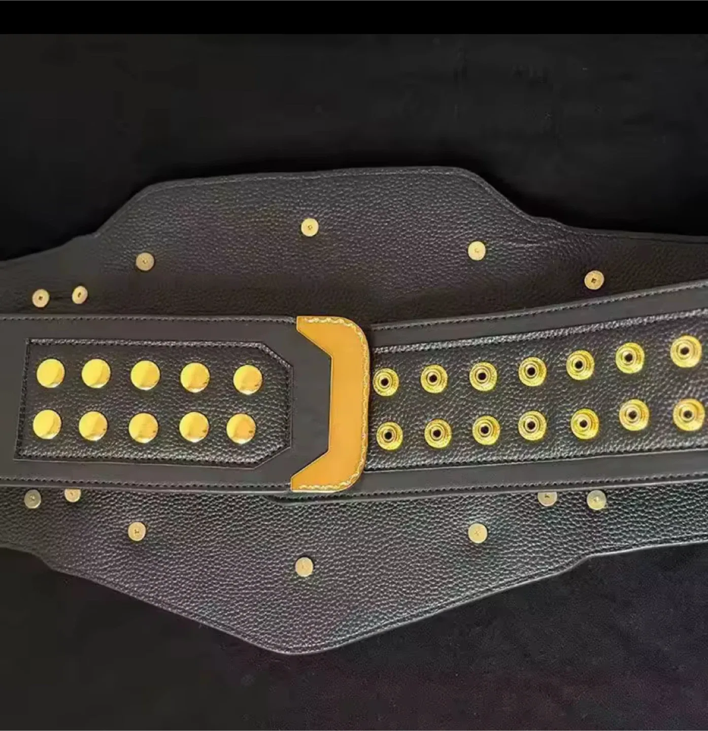 WWE World Heavyweight Championship Belt image indicator(4)