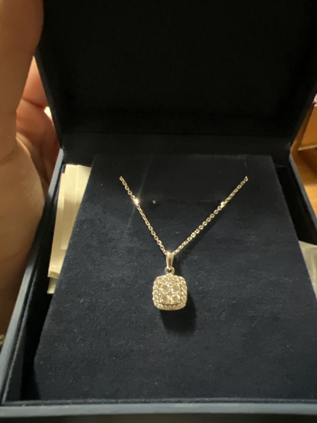 14kt White Gold Diamond Pendant Necklace