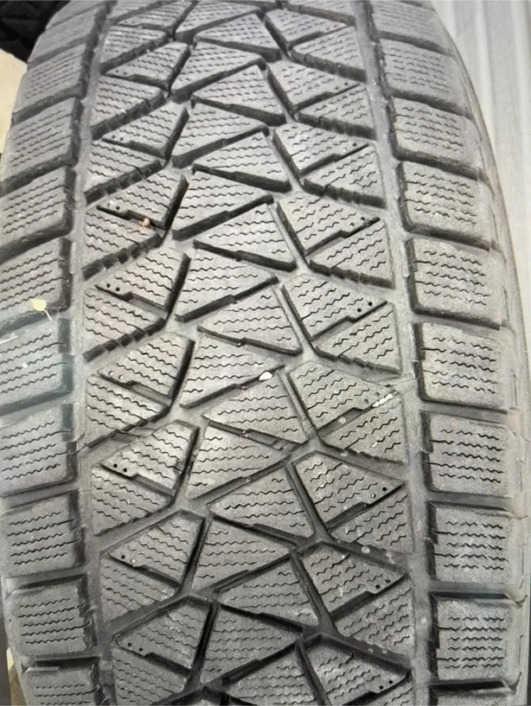 Winters tires for 4. image indicator(3)