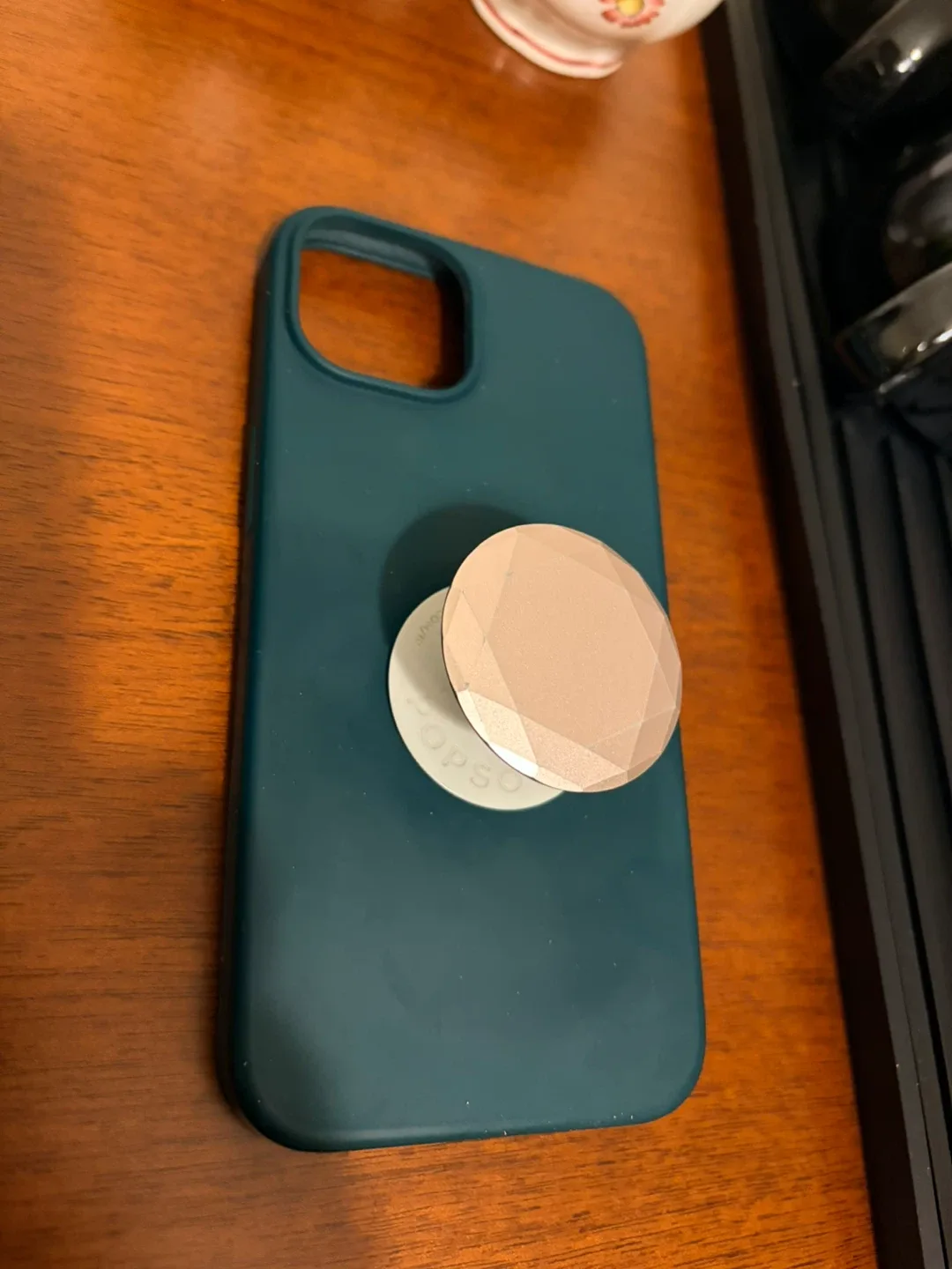iPh14 ~ Ornarto Liquid Silicone Case with Popsocket image indicator(2)
