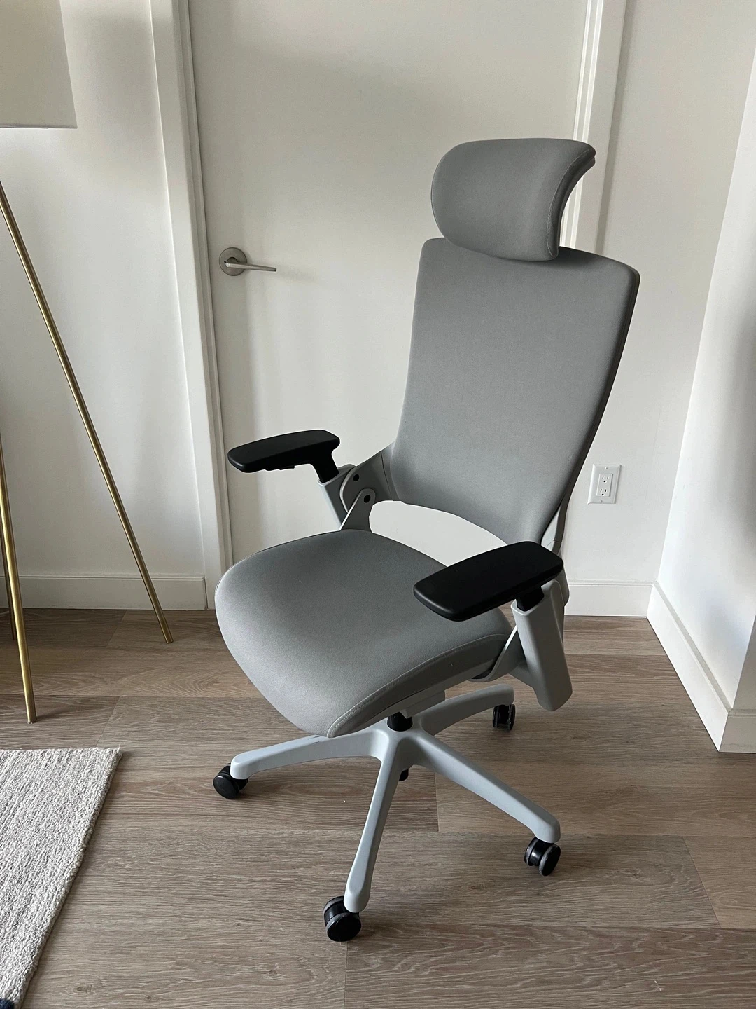 Work-from-Home Bundle: Standing Desk and Ergonomic Chair - photo 4