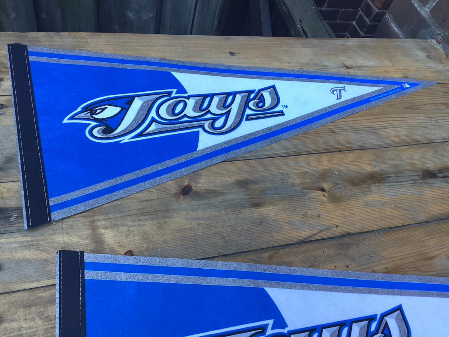 4 TORONTO BLUE JAYS Pennants ! - photo 3