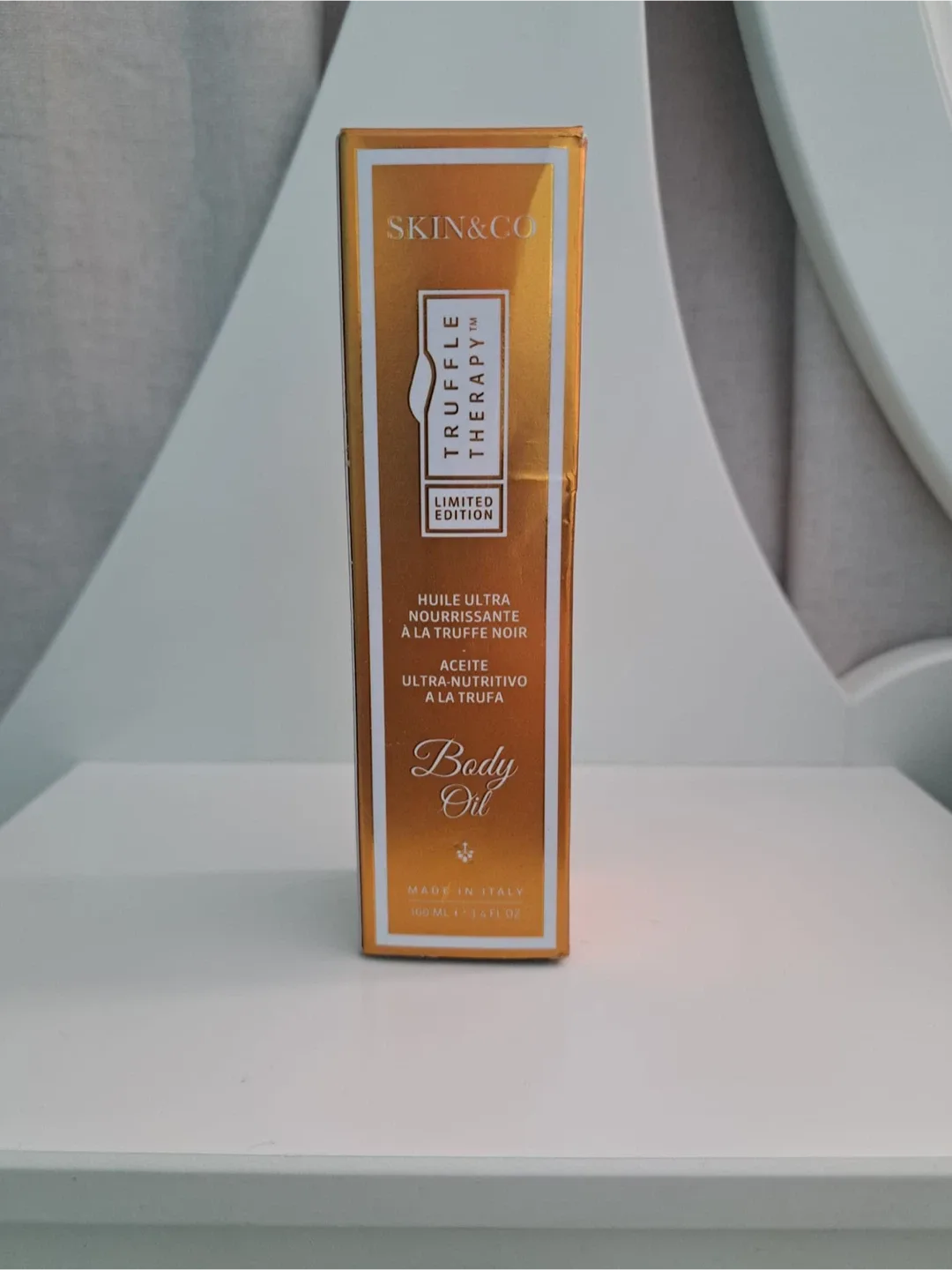 Skin & Co Truffle Therapy Body Oil, 100ml image indicator(3)