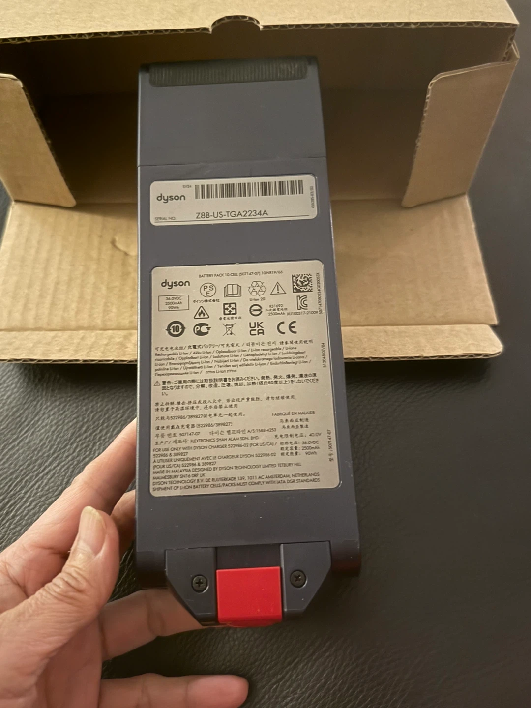 New (unused) - Dyson Gen5 outsize battery replacement - photo 4