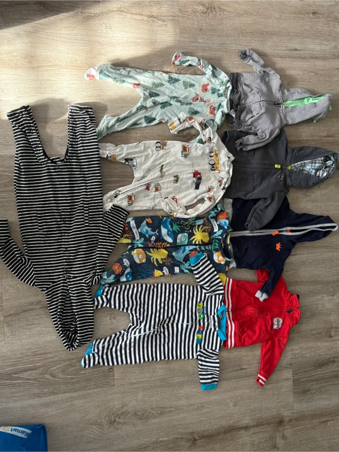 Mixed Baby Clothes Bundle image indicator(7)