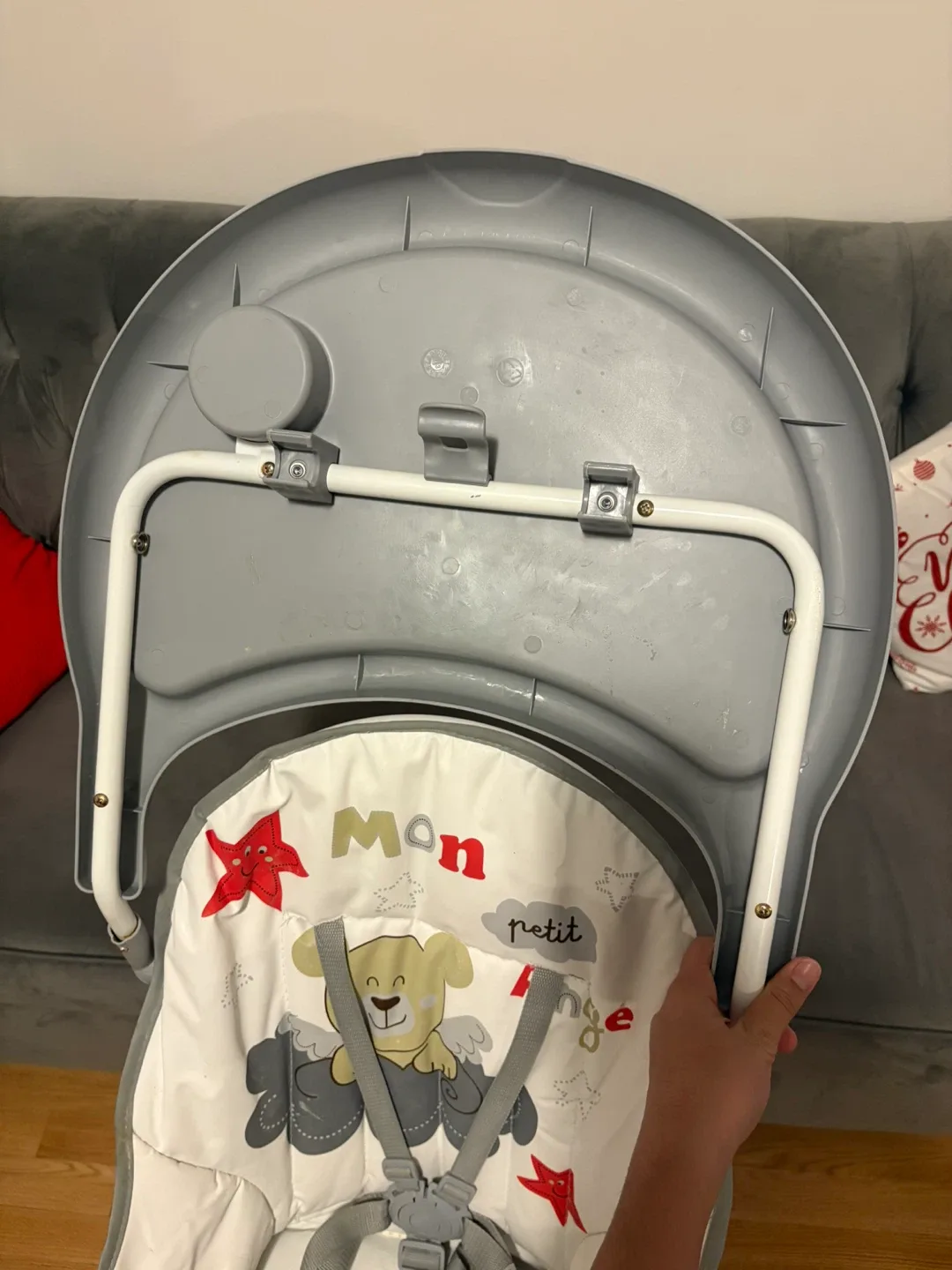 Adjustable baby high chair, clean and foldable image indicator(6)