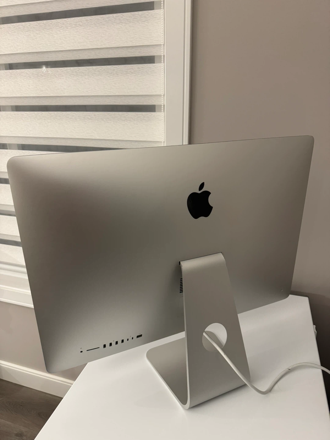 Apple iMac Silver Desktop Computer - photo 2