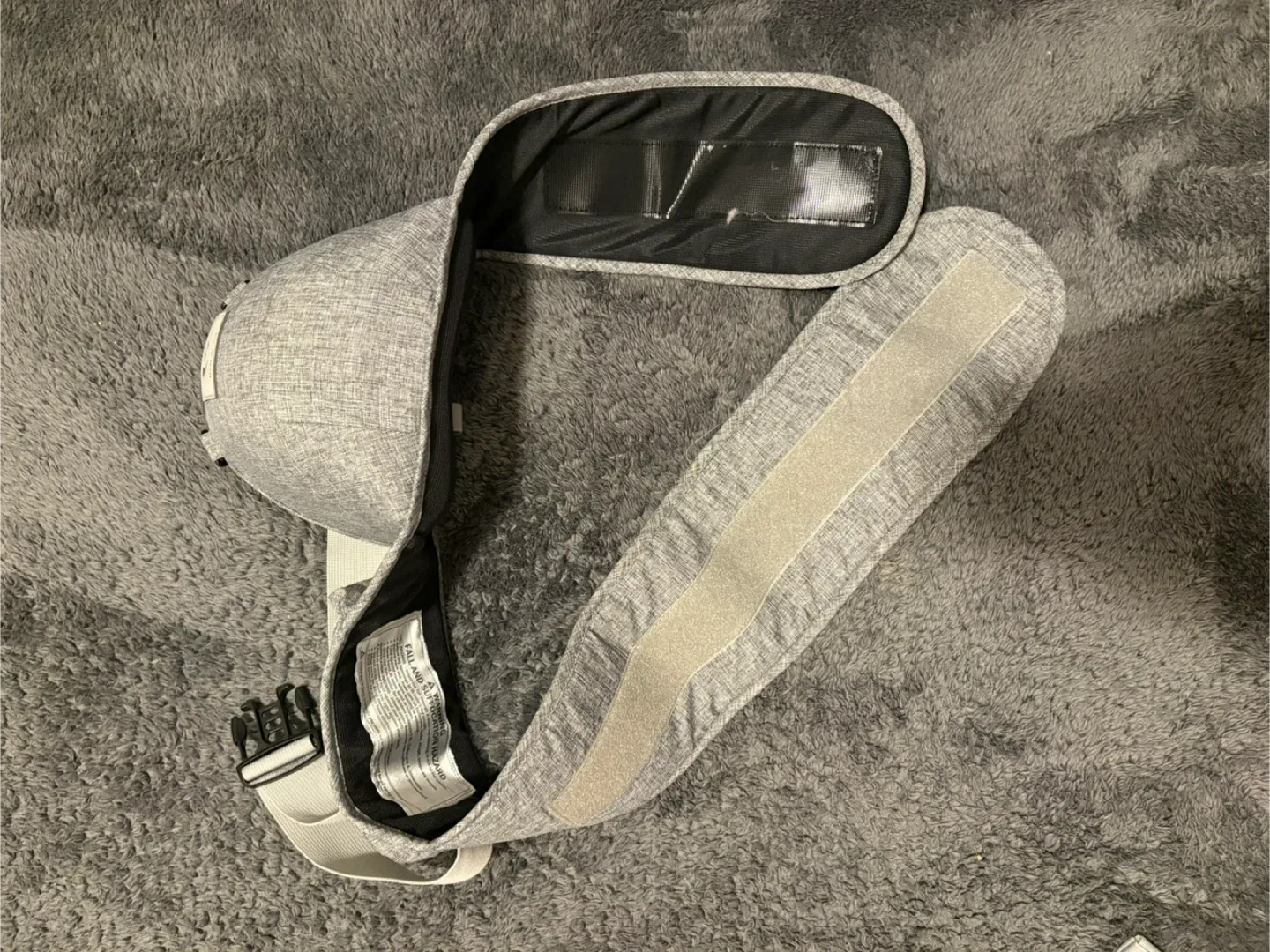 Bellababy Baby Carrier With Hip Seat – Great Condition + Box image indicator(4)