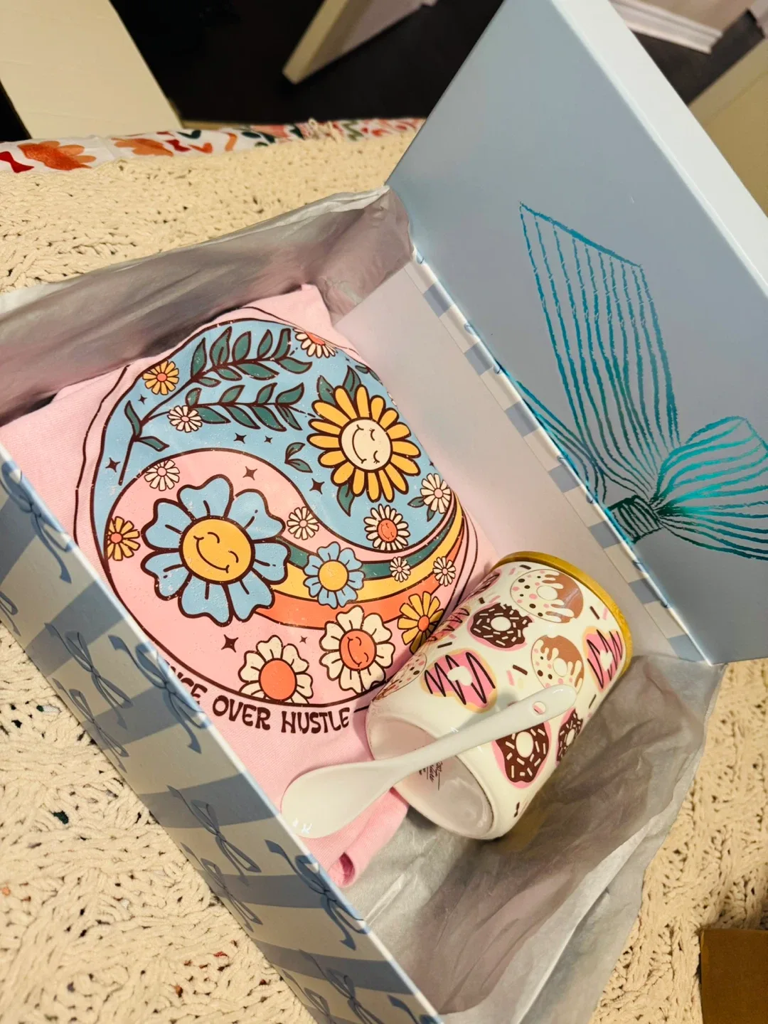 Gift Box with T-Shirt and Glass Tumbler image indicator(4)