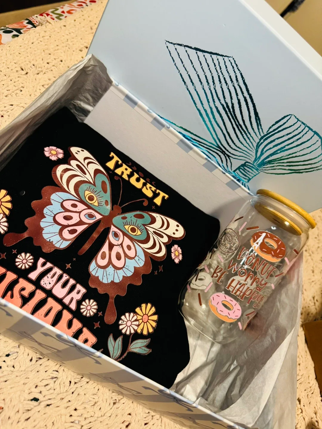 Gift Box with T-Shirt and Glass Tumbler image indicator(5)