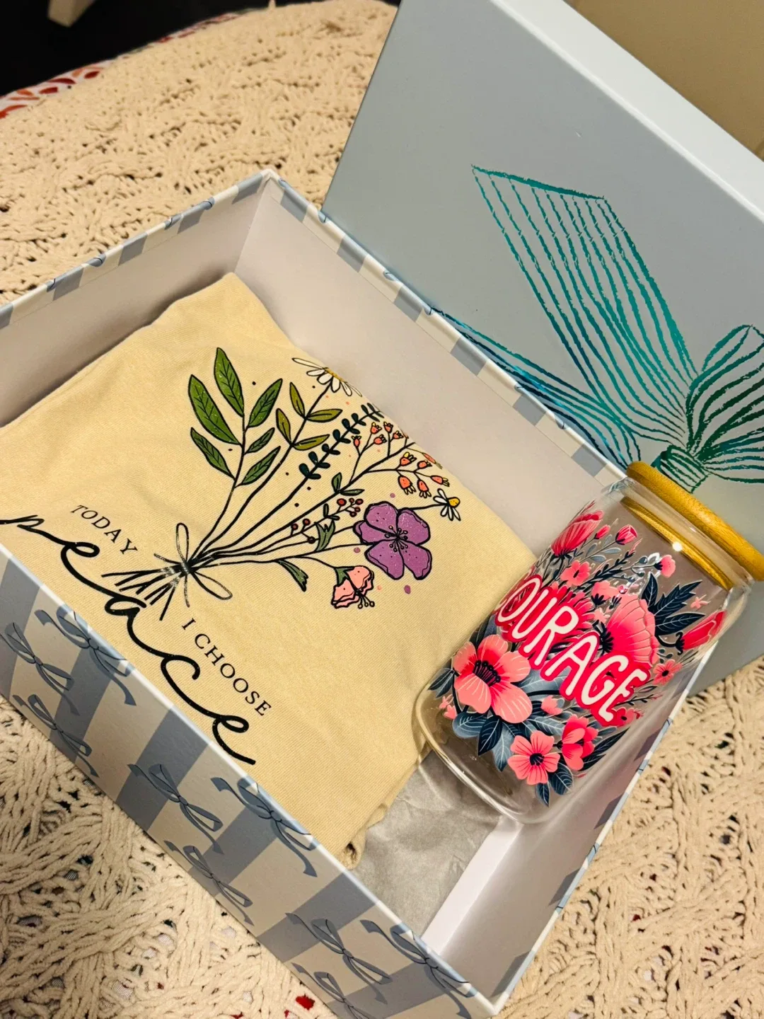 Gift Box with T-Shirt and Glass Tumbler image indicator(7)