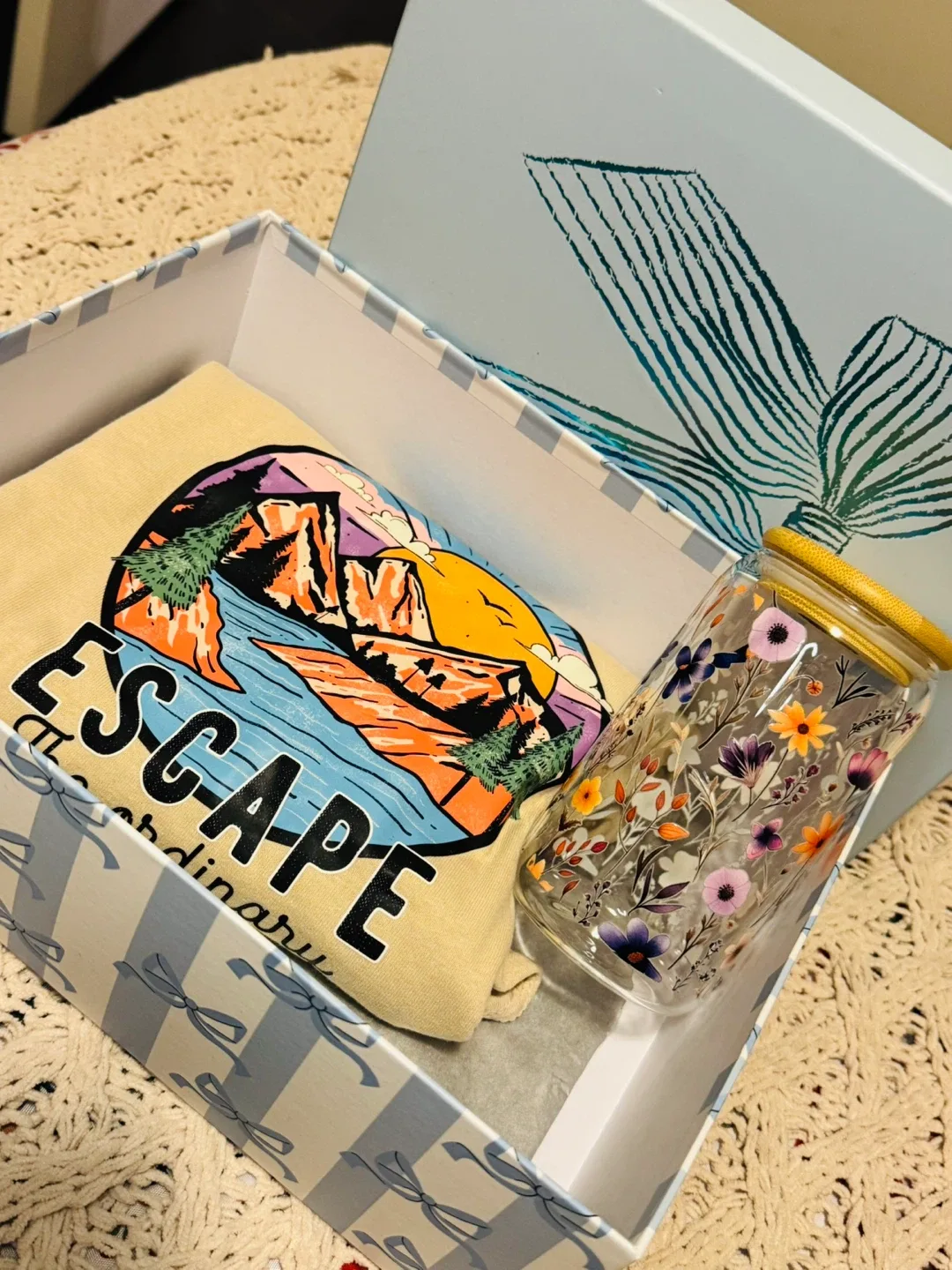 Gift Box with T-Shirt and Glass Tumbler image indicator(6)