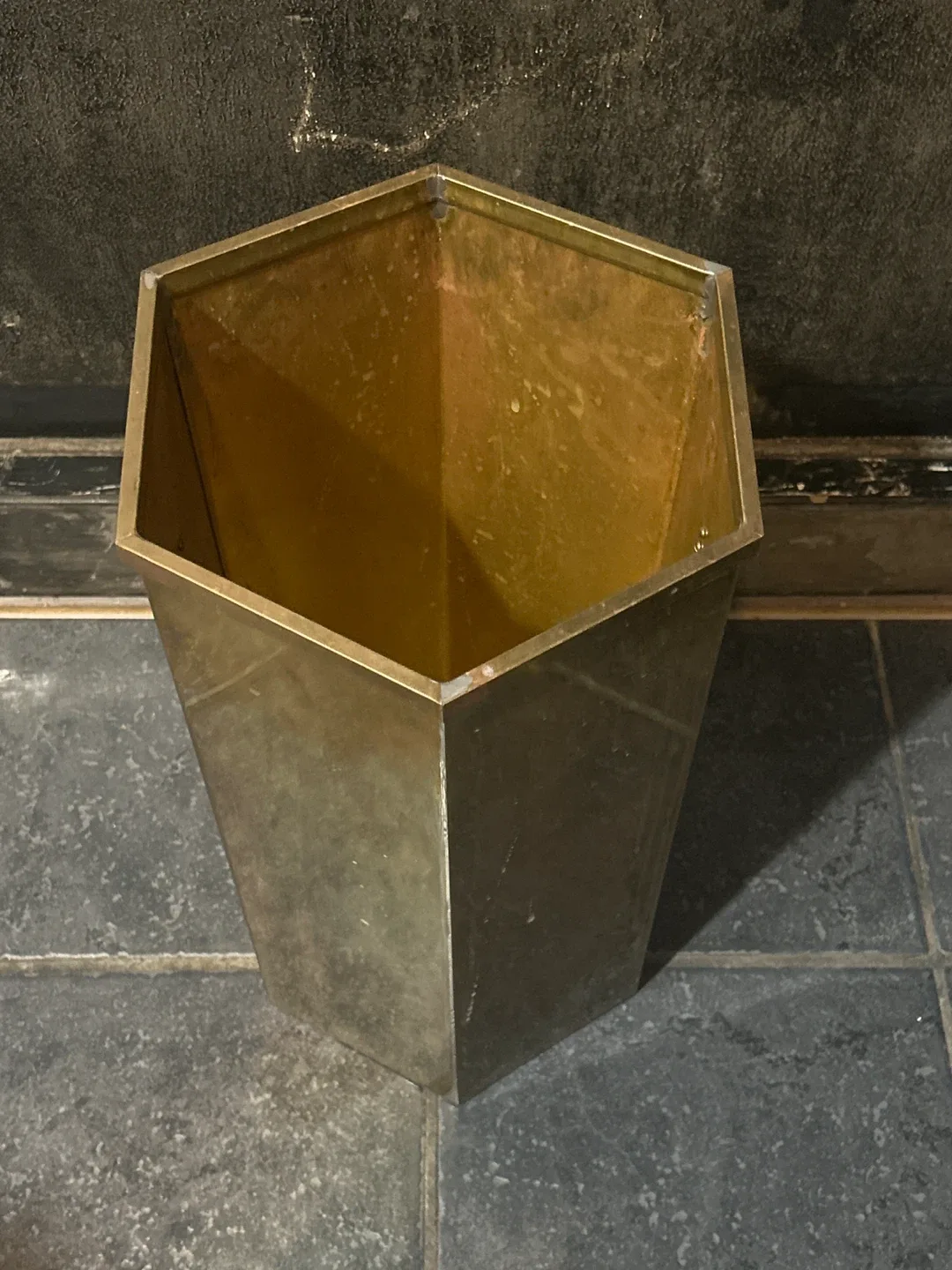 Antique Bronze Umbrella Stand image indicator(2)