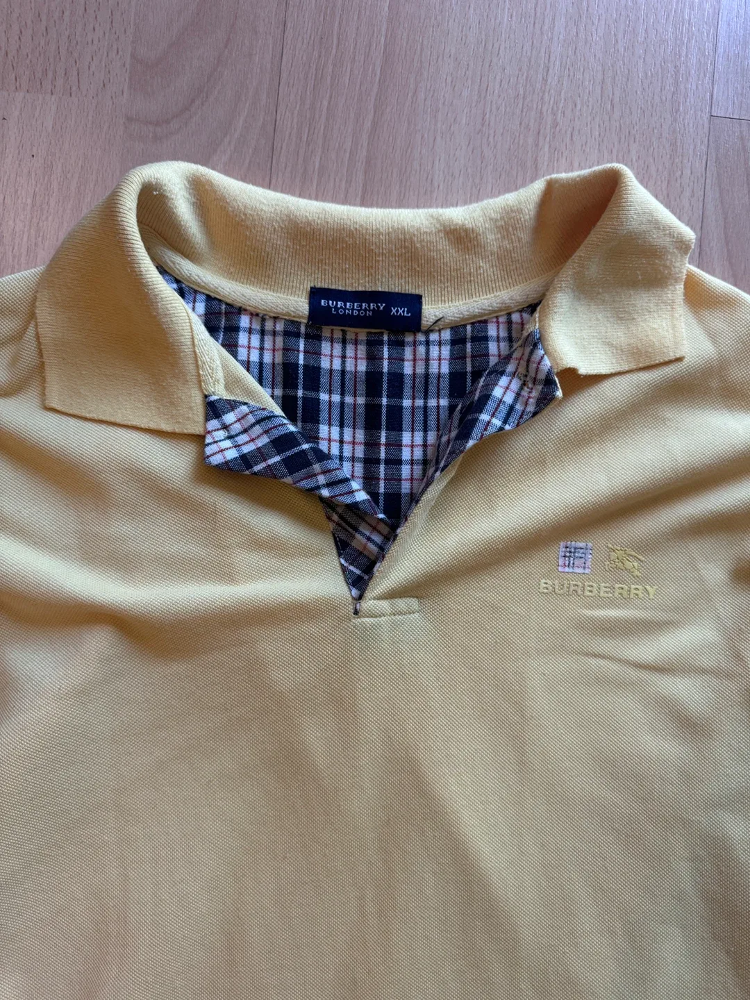 Burberry XXL Yellow Polo Shirt image indicator(2)