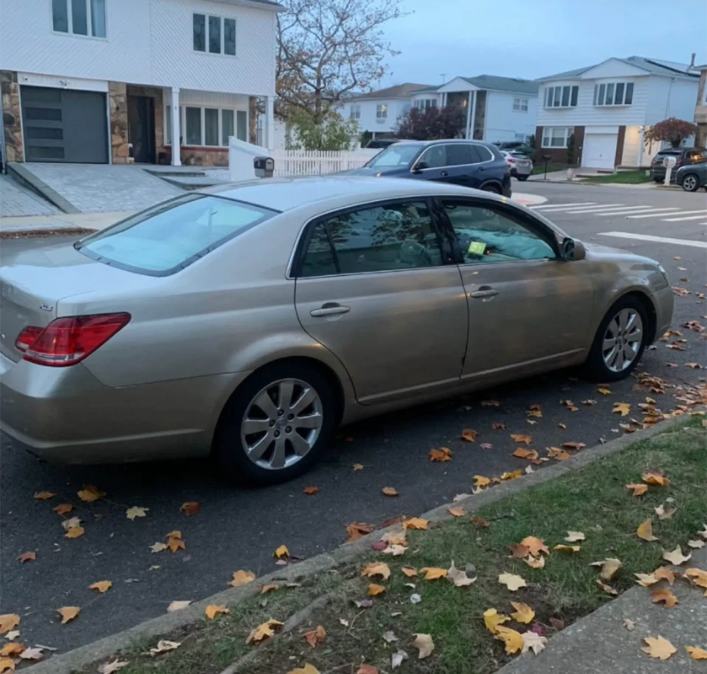2007 Toyota Avalon runs and drives great image indicator(2)