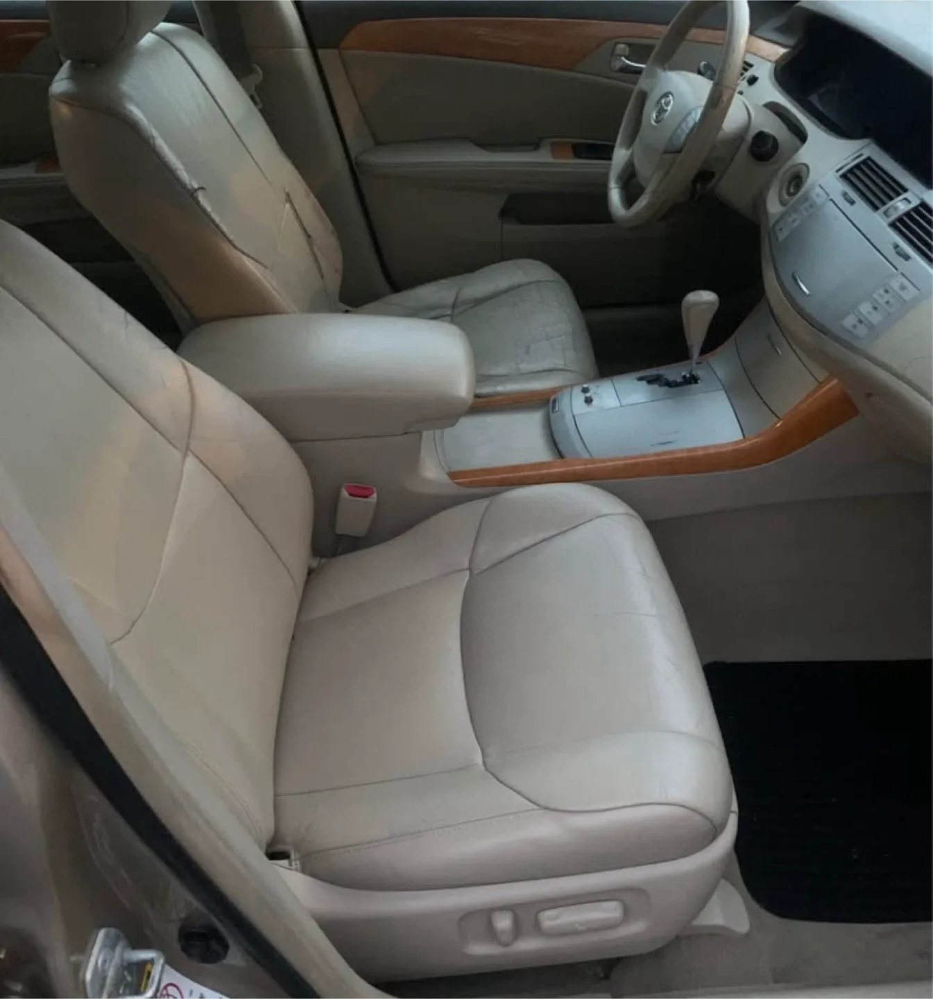 2007 Toyota Avalon runs and drives great image indicator(4)