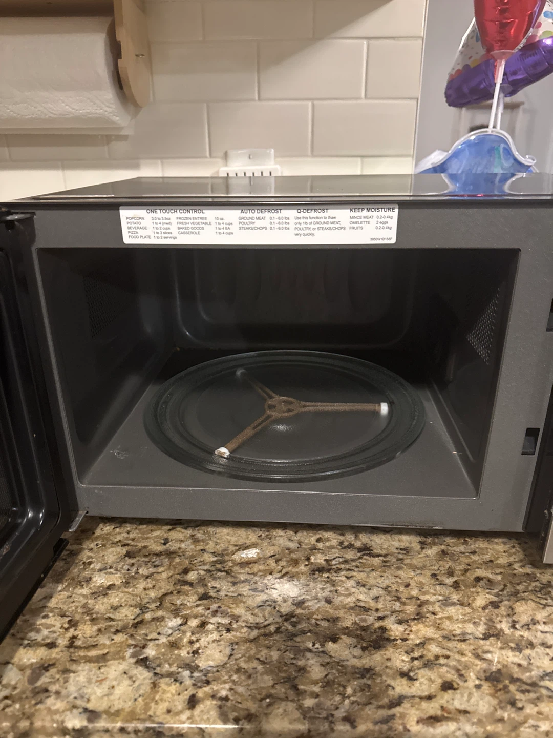 LG Microwave Oven - photo 2