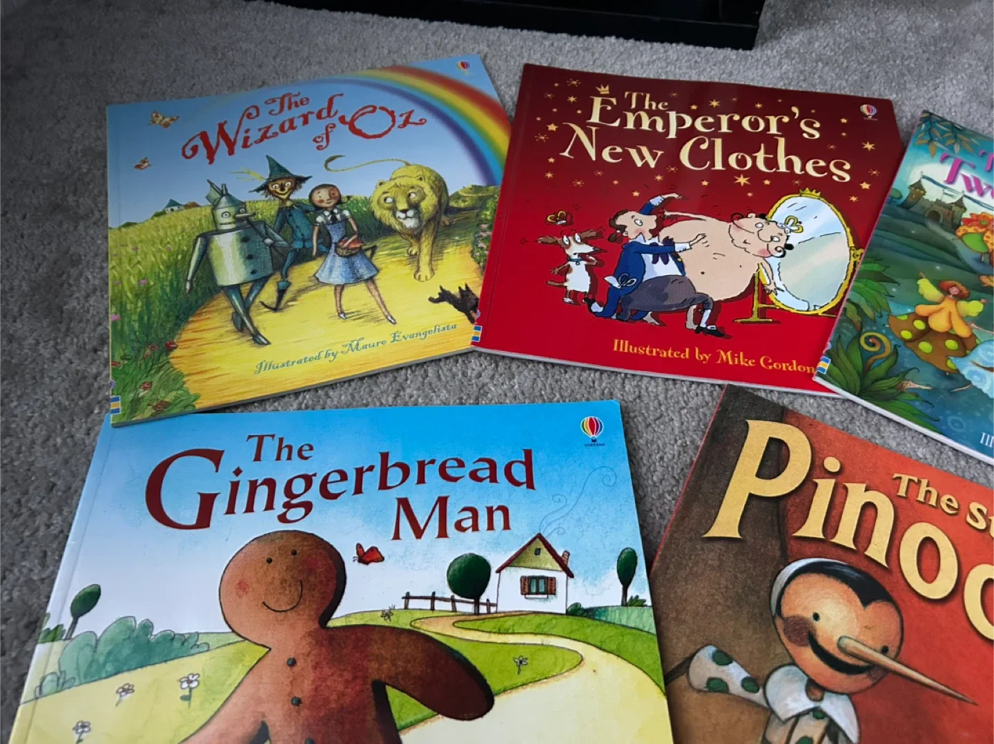 Usborne Children's Books Bundle image indicator(4)