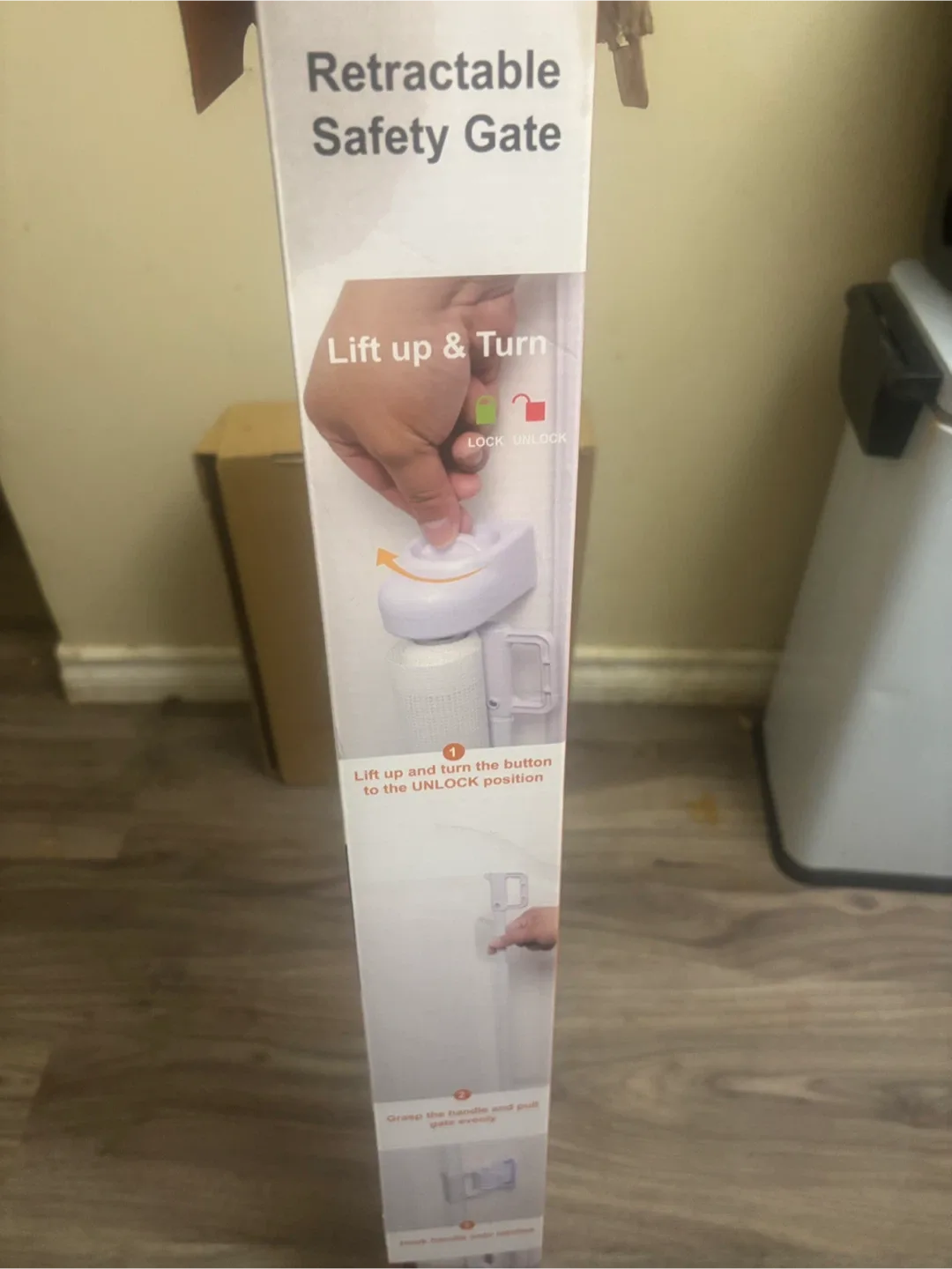 Retractable Gate for Pets or Kids image indicator(5)