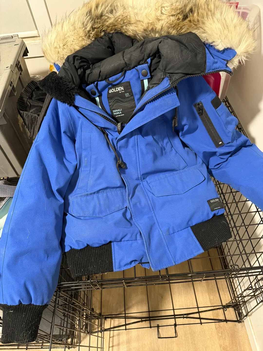 TNA puffer jacket - Size Small thumbnail