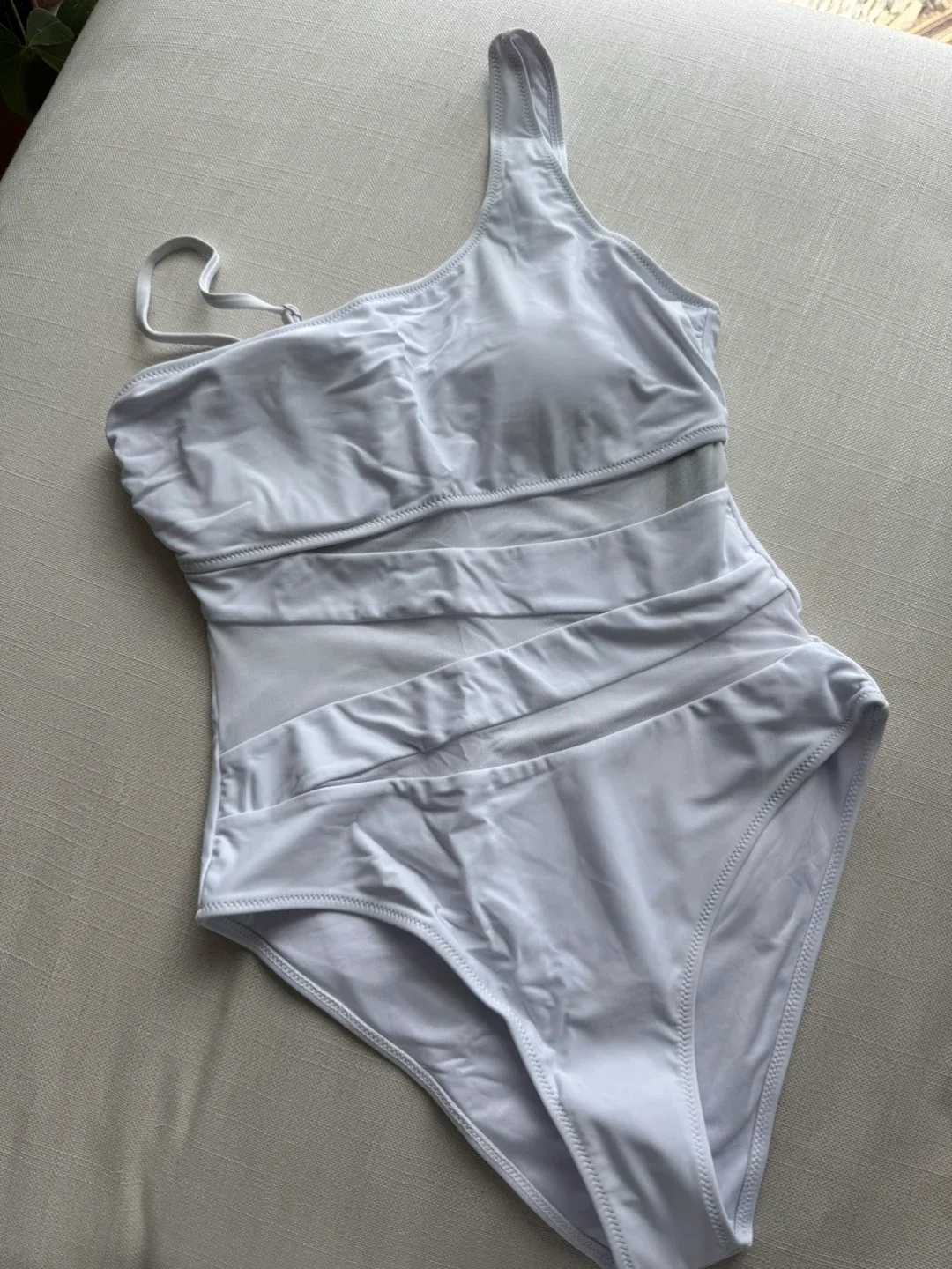 Blooming Jelly White One-Shoulder Swimsuit image indicator(2)