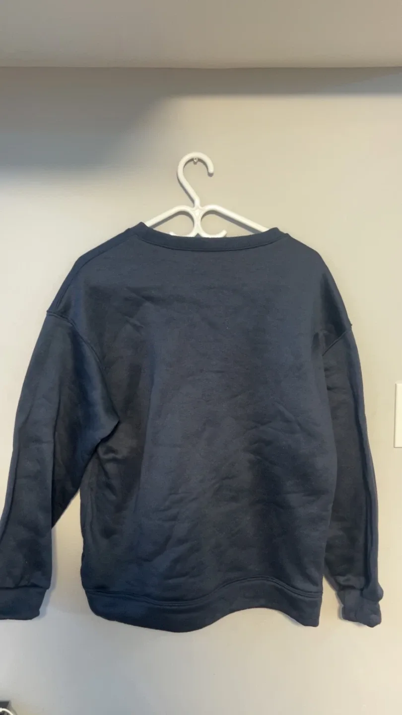 Crew Neck Sweatshirt image indicator(4)