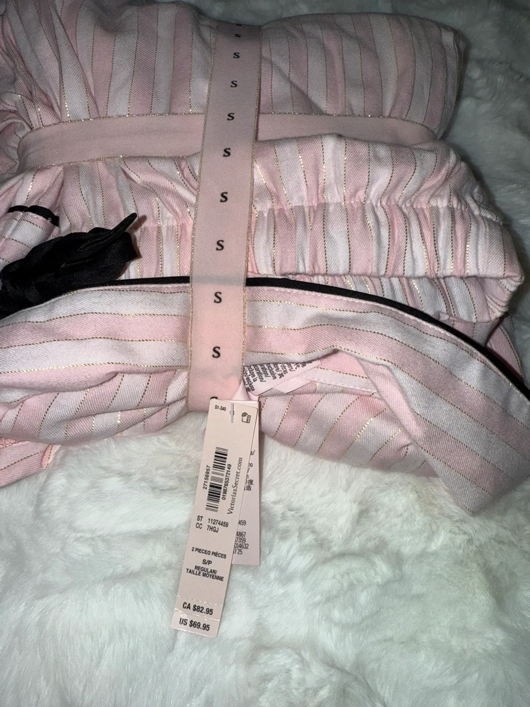 New Victoria's Secret Flannel Pajama Set - Size Small image indicator(4)